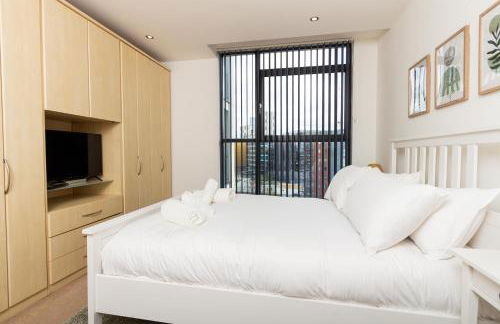Central Gem: Cosy 2BR with Private Balcony - Foto 14