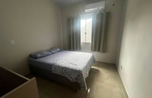 Casa confortável para até 4 pessoas - 2 quartos - ótima localização - Foto 3