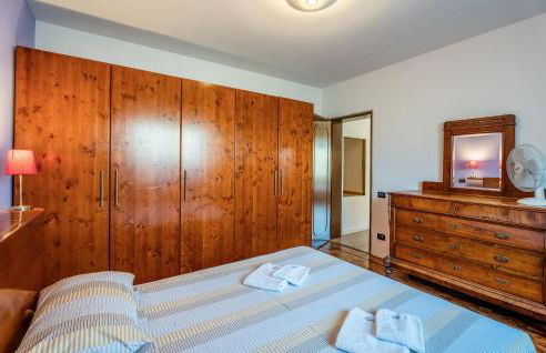 Fly House - Photo 29