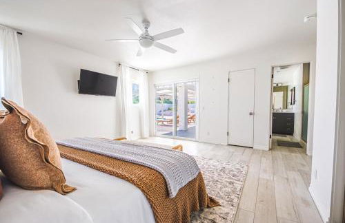 Spacious home with pool, fireplace, outdoor deck - Foto 20