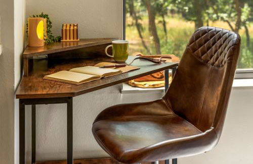 Spacious Comfort in Scenic Monument - Foto 21