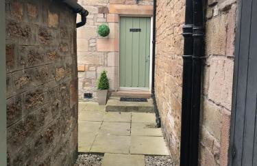 The Sheriffs Lodge - Photo 59