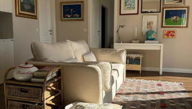 Artsy Italian lake retreat with stunning views! - Foto 5