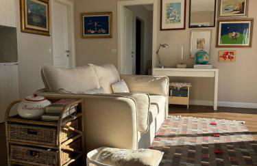 Artsy Italian lake retreat with stunning views! - Foto 5