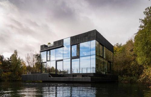 Huntsman Lake House - Photo 1