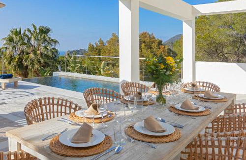 Modern Villa with Seaviews Sleeps 14 - Foto 13