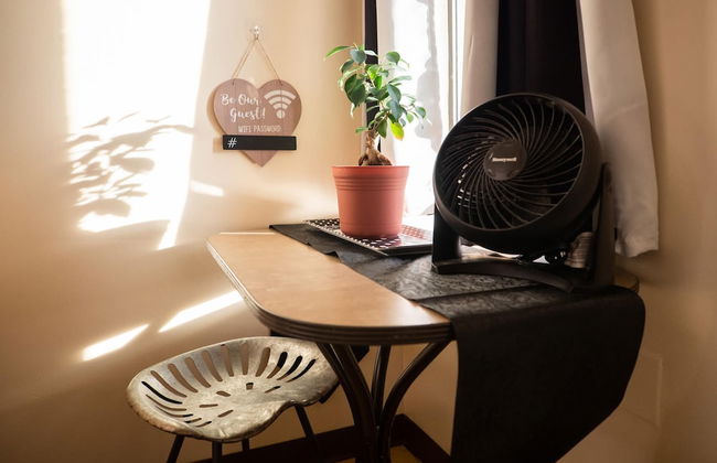 Amazing Downtown Apt Roku TV Walk Everywhere - Foto 3