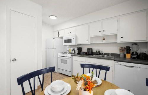 Bright & Cozy 1BR in Austin | Wi-Fi & Comfort - Foto 15