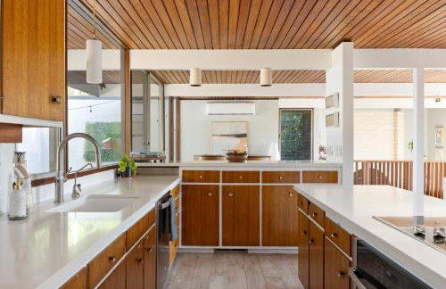 Mid-Century Masterpiece Tree house, Pool & Spa - Foto 22