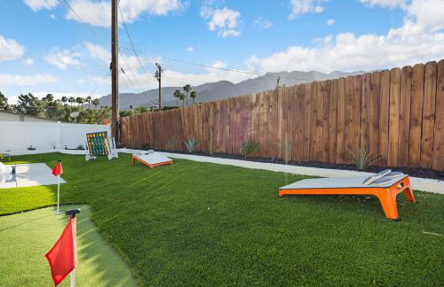 Desert Glow Getaway - Pool - Lounging - Backyard Games - Foto 54