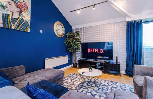 Stylish Penthouse, Free Parking, Pool Table, PS4 - Foto 19