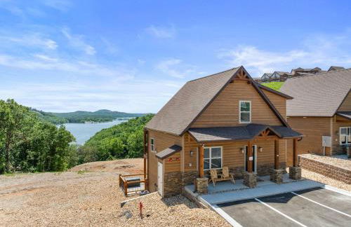 High Cliff Cabin + Private Hot tub at Table Rock Lake - Foto 1