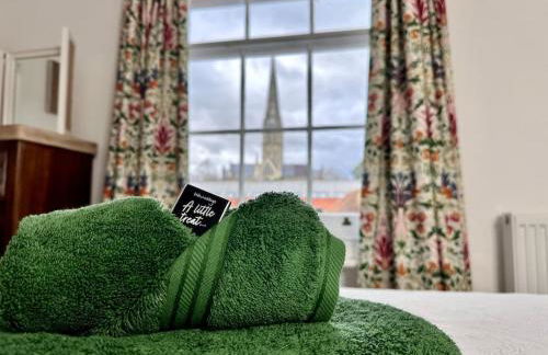 Cathedral Views Period Townhouse w/ Free Parking - Foto 1