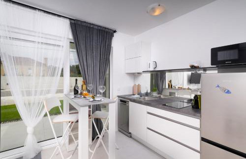 Venti apartments with swimming pool and private parking - Photo 23