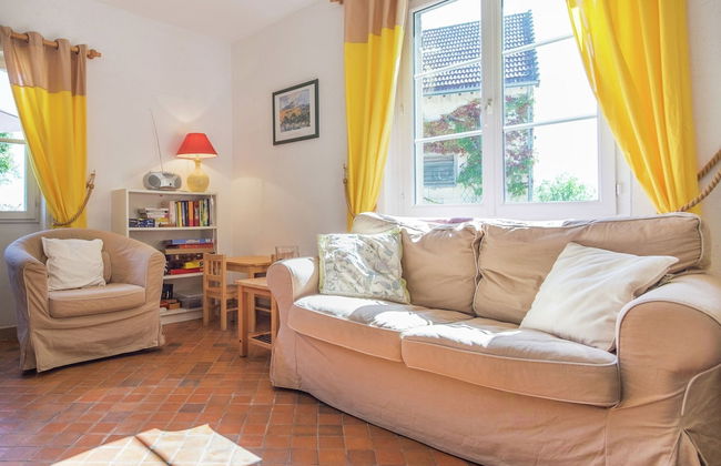 Charming Holiday Home in Montrichard With Pool - Foto 29