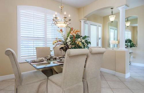 Luxury South Facing Pool Hot Tub Pool Table Air Hockey Gym BBQ 2 Miles to Disney - Foto 14