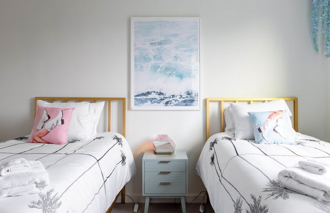 Insta-worthy Two House Corner Compound - Foto 41