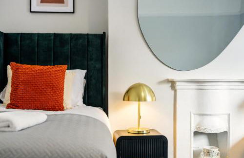 Balfour House - Air Host & Stay - Sleeps 8, free parking - Foto 17