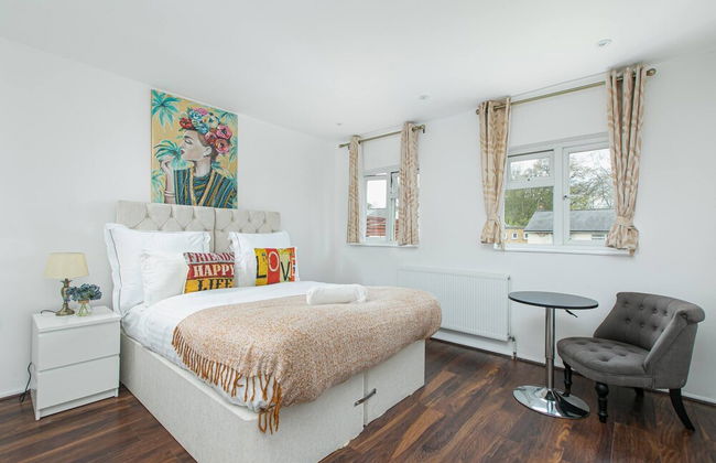 Skyvillion - 2bed House W Grdn&parking In Hatfield - Photo 4