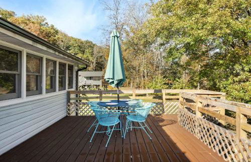 Riverfront w Deck Grill Fire pit & Climbing Wall - Photo 30