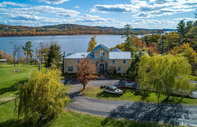 Shakespeare on the Hudson by Avantstay Two Home Buyout on the Hudson River! 22 Bedrooms! - Foto 38