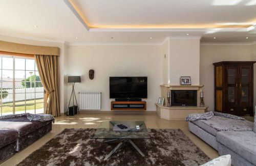 Luxury Villa with Private Pool, Gym & Leisure Room by Gale Beach LM25 - Foto 34