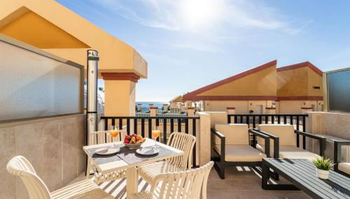 2 Estudios en La Romana Playa, uno con vista parcial mar y otro vista a la piscina - Foto 1