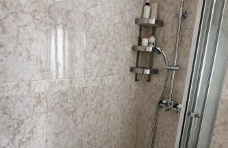 Amplio y Cómodo chalet a 15 minutos del centro con piscina y pistas de tenis - Foto 20