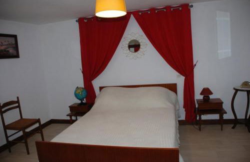 Maison typique à coté d'une église du XIIeme - Foto 13