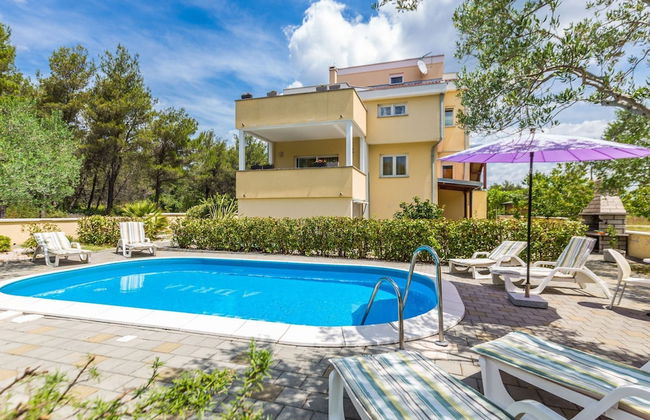 Elegant and Lavish Leisure Apartments Zadar With Outdoor Pool - Foto 69