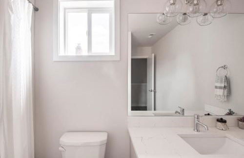 Comfy Family Home, Walkable Neighborhood + Patio! - Foto 14