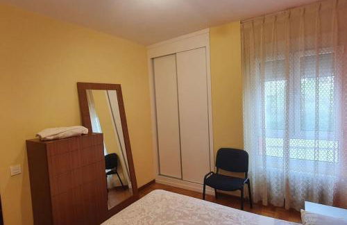 Piso completo 3 habitaciones y 2 baños palacio congresos - Foto 9