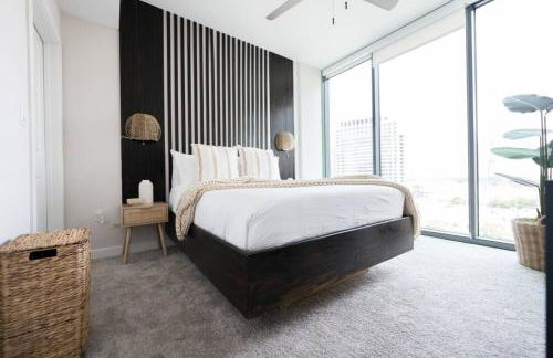 Buckhead High-Rise Retreat with Pool & Balcony - Foto 2