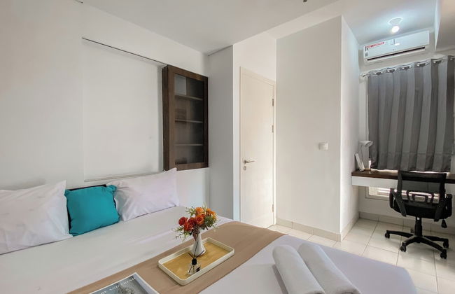 Good Place and Restful 2BR at Patraland Urbano Apartment - Photo 3