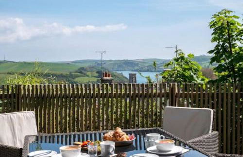 The Hideout-Boutique Cabin, Estuary View & Parking - Foto 1