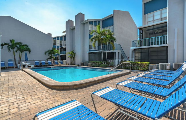 Madeira Beach Yacht Club 215F by Distinctive Beach Rentals - Foto 4