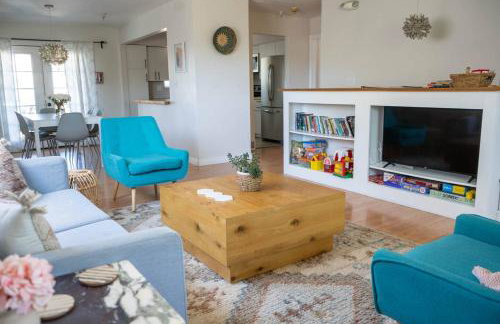 Turquoise Twin ★Vacation COS★3 King Beds★Near AFA - Foto 50