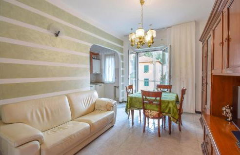 2 Bedroom Awesome Apartment In Genova - Foto 1