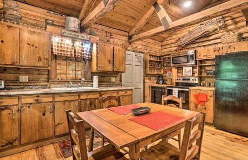 North Georgia Mtn Escape with Hot Tub and Games! - Foto 6