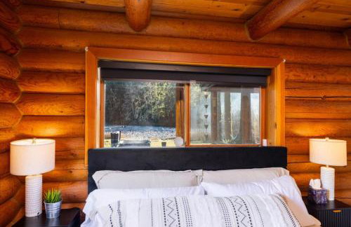 Riverfront getaway with sauna near mountains and hiking - Foto 22