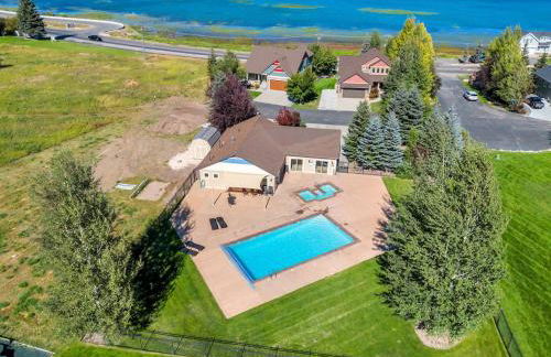 Dream Bear Lake Getaway w/ Hot Tub & Yard - Photo 42