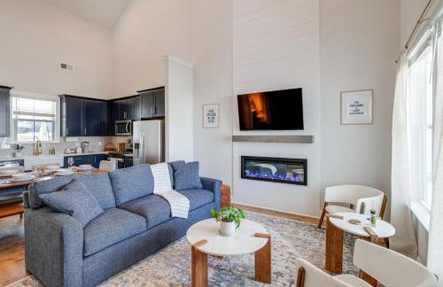 Boat-Ready Location! Airy Greenwood Family Cottage - Foto 1