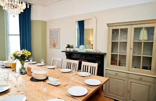 Bay View, Sleeps 18, 7 Bedrooms, 7 Bathrooms, Seafront, Criccieth - Foto 9