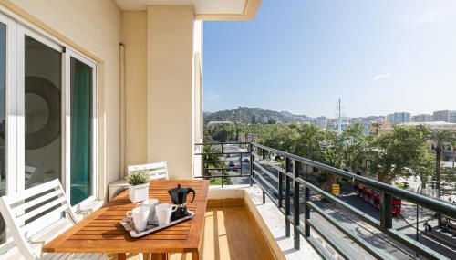 Holidays2Malaga Terraza & junto puerto deportivo - Foto 4