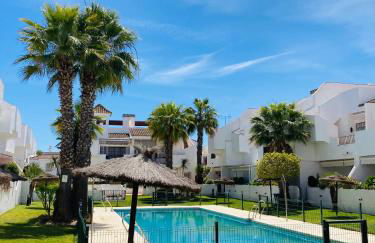 La Hacienda Golf Islantilla CALEFACCIÓN Y WIFI -SOLO FAMILIAS Y PAREJAS- - Foto 1