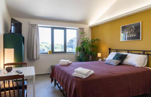 CHROMA Lodge Pikermi - Photo 14