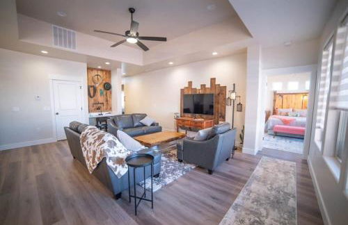 Red Canyon Bunkhouse at Kanab - New West Properties - Foto 7