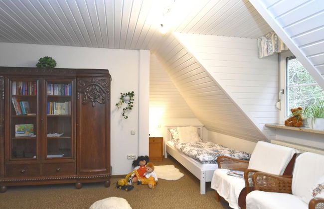 Holiday Home With Garden in Weissenbrunn - Foto 9