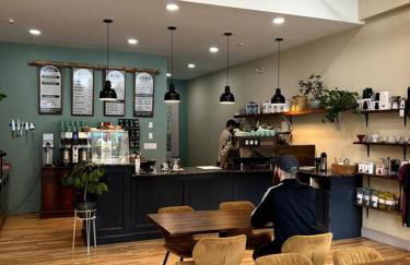 Canal View, DTWN Bangor, Steps to great Restaurants, Room # 210 - Foto 15