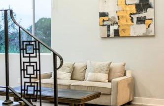 Serene Hilltop Oasis Above the City w Private Pool - Foto 75